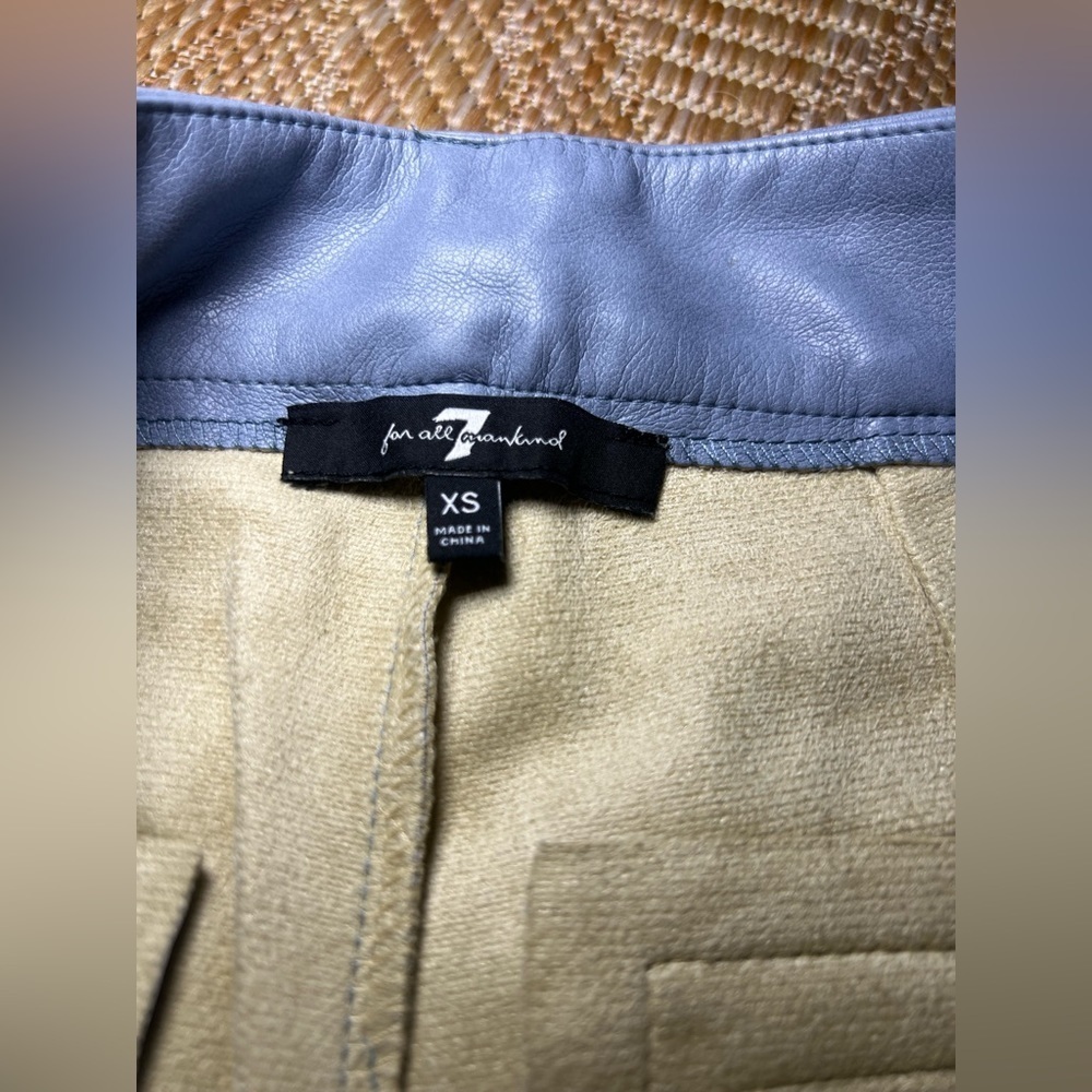 7 For All Mankind Women's Baby Blue Leather Style Pants, Wide Leg, Size XS - Picture 9 of 10